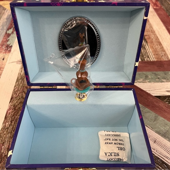 Scooby-Do Vintage (2002) Musical Jewelry Box NIB Collectible Purple White - Picture 4 of 11